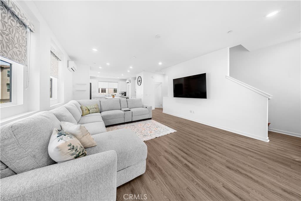 Condo at 667 Lemon Lane, Covina — photo 8 of 12