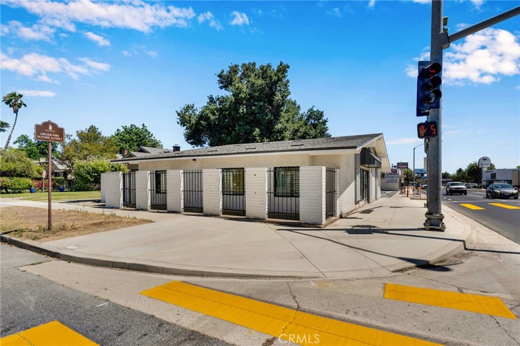 Home at 1192 N Garey, Pomona — photo 9 of 12