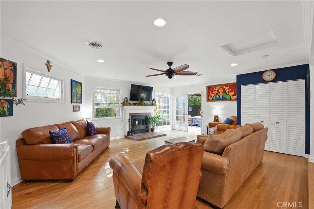 Home at 346 Saint Bonaventure, Claremont — photo 5 of 12