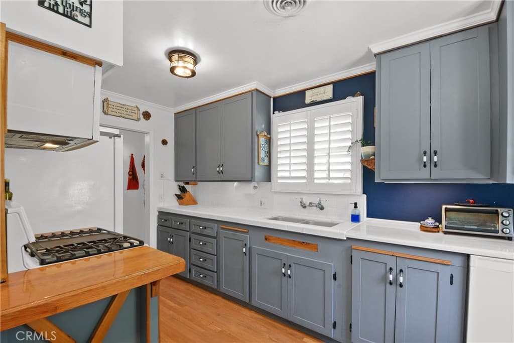 Home at 346 Saint Bonaventure, Claremont — photo 8 of 12