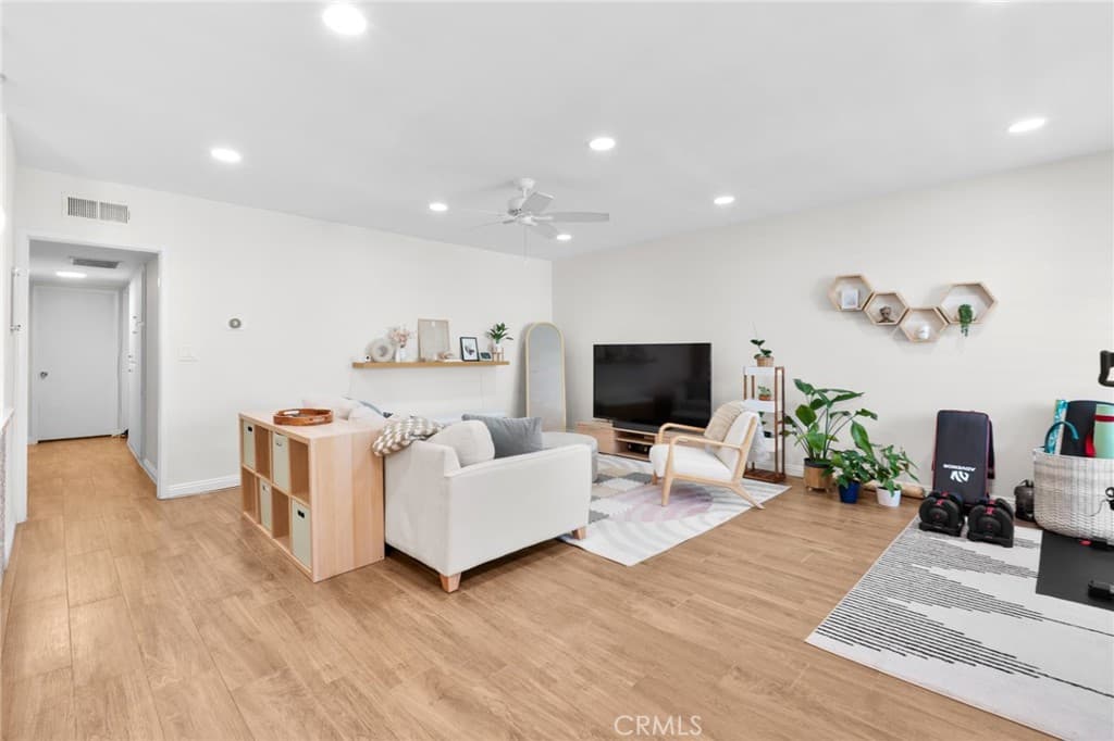Condo at 1200 W Huntington Drive 19, Arcadia — photo 2 of 12