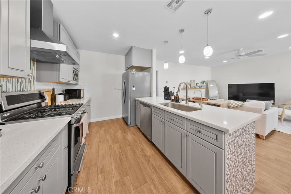 Condo at 1200 W Huntington Drive 19, Arcadia — photo 9 of 12