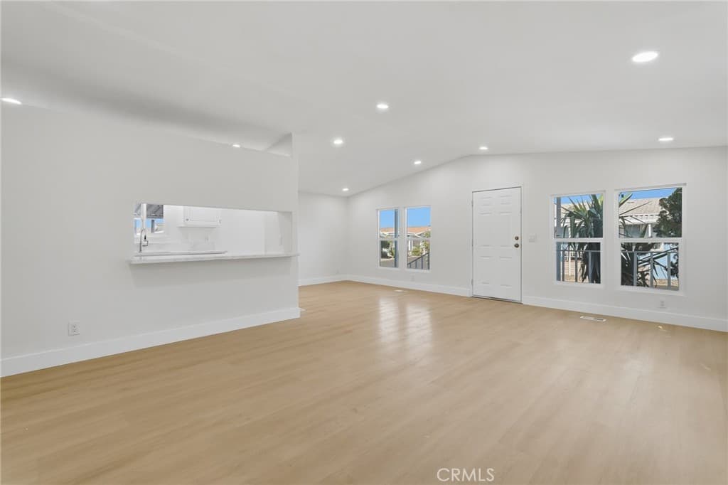 Home at 3530 Damien 141, La Verne — photo 5 of 12