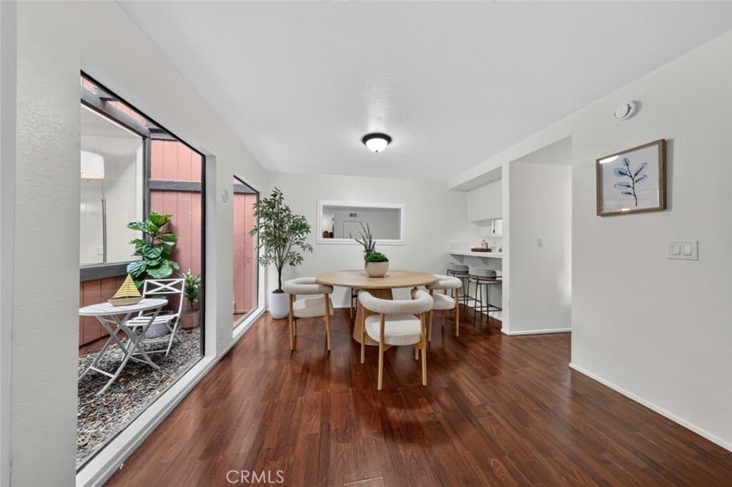 Townhouse at 130 E Via Vaquero, San Dimas — photo 3 of 12