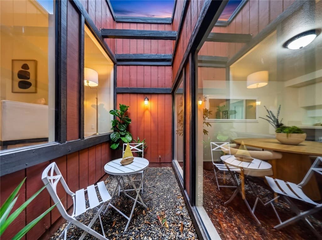 Townhouse at 130 E Via Vaquero, San Dimas — photo 6 of 12