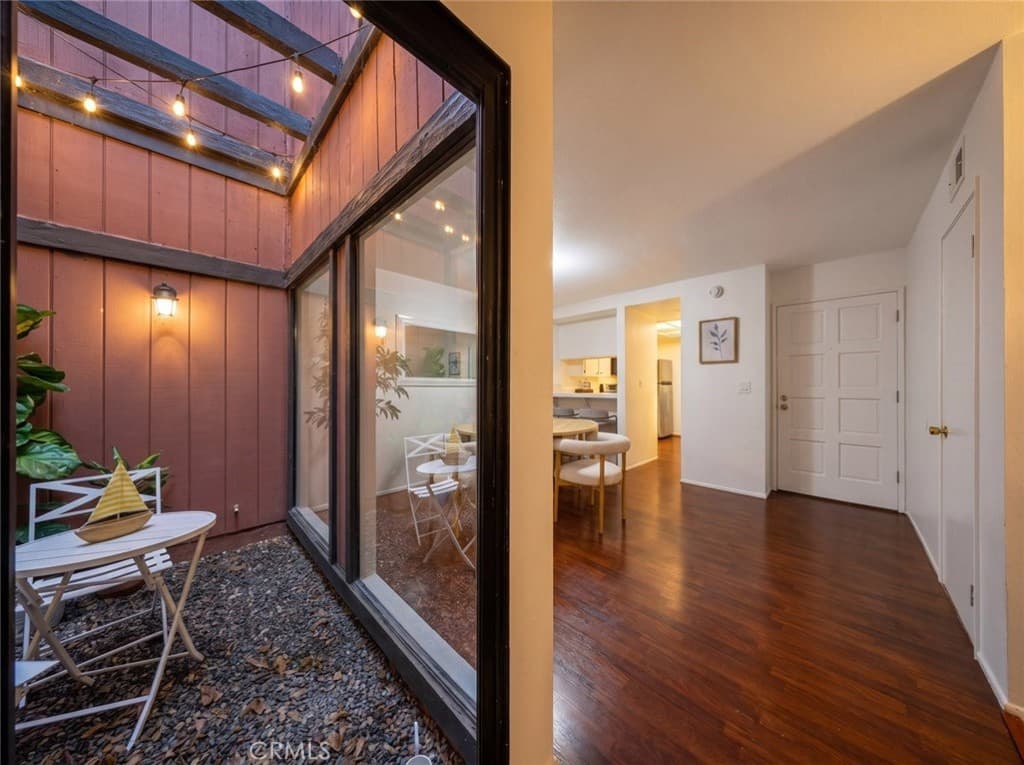 Townhouse at 130 E Via Vaquero, San Dimas — photo 8 of 12