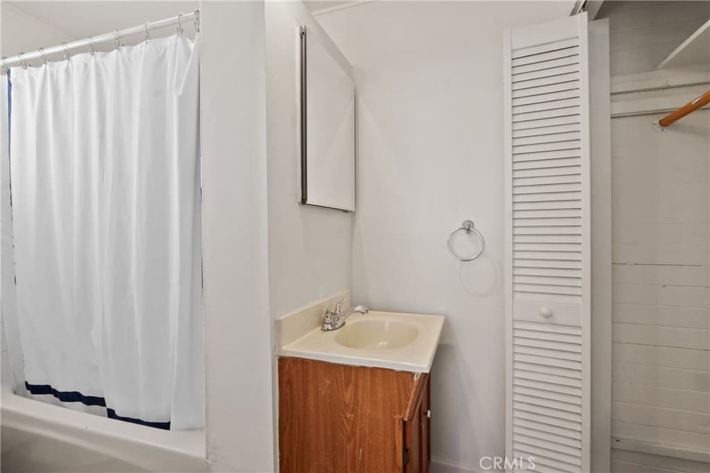 Home at 5222 Morada, Irwindale — photo 9 of 10
