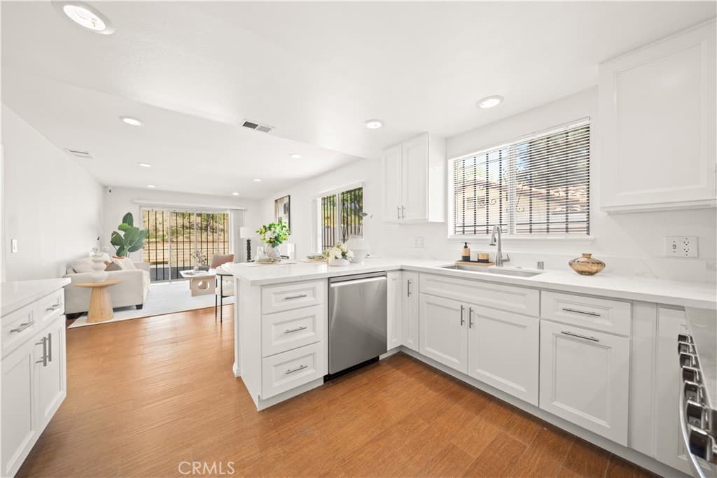 Home at 712 Marylie Lane, Walnut — photo 4 of 6