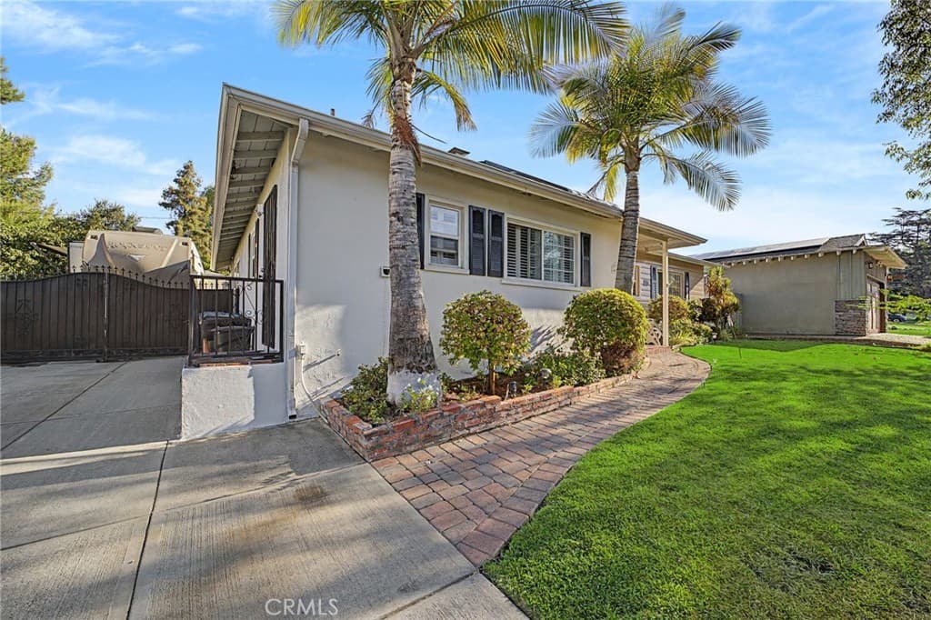 Home at 621 E Cypress Avenue, Glendora — photo 6 of 12