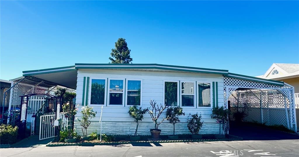Home at 1630 W Covina Boulevard 39, San Dimas — photo 2 of 12