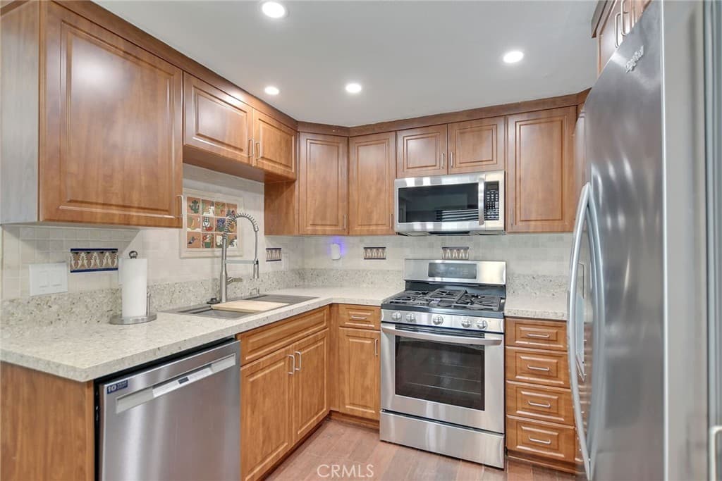 Townhouse at 878 W 13th, Azusa — photo 12 of 12