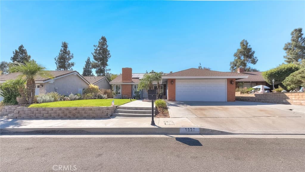 Home at 1537 Meadow Glen, Diamond Bar — photo 2 of 12