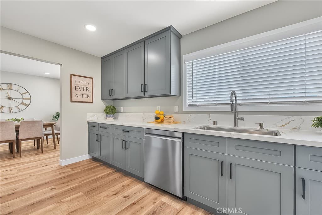 Home at 286 W Renwick, Azusa — photo 12 of 12