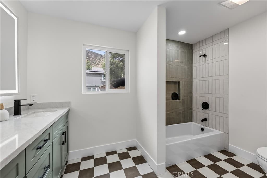 Home at 751 N Grand, Glendora — photo 8 of 12