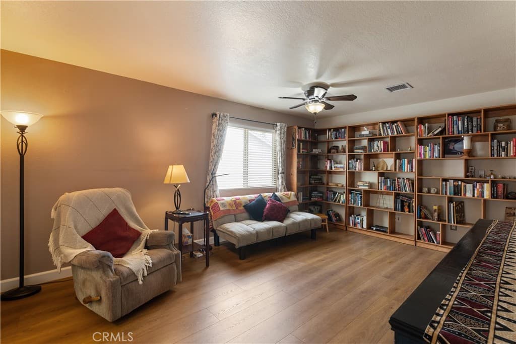 Home at 403 N Shaftesbury, San Dimas — photo 4 of 12