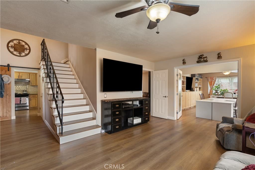 Home at 403 N Shaftesbury, San Dimas — photo 5 of 12