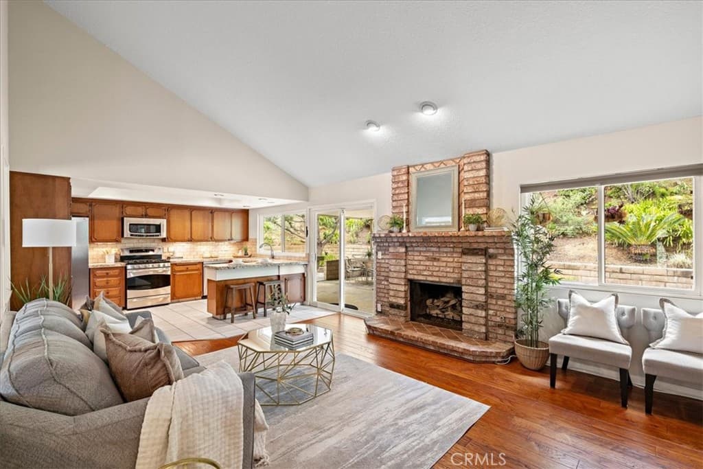 Home at 809 Puma Canyon, Glendora — photo 8 of 12