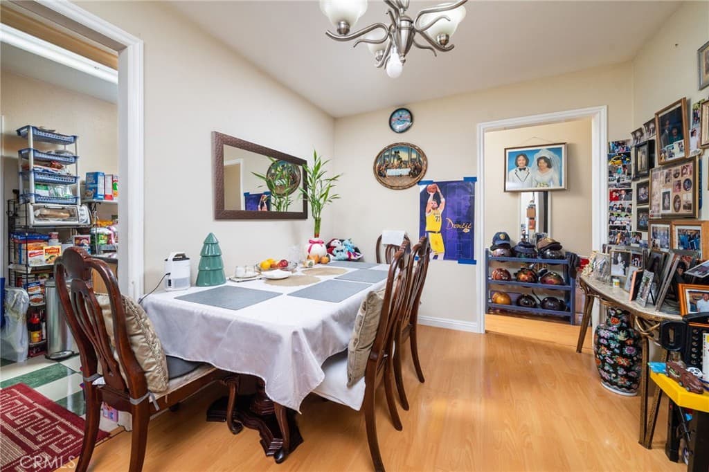 Multi-Family at 527 E Maple, Monrovia — photo 11 of 12
