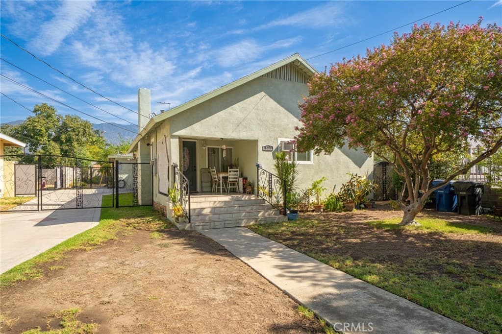 Multi-Family at 527 E Maple, Monrovia — photo 4 of 12