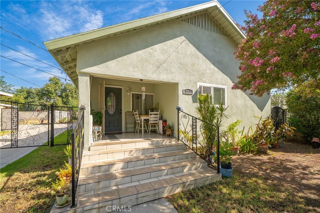 Multi-Family at 527 E Maple, Monrovia — photo 5 of 12