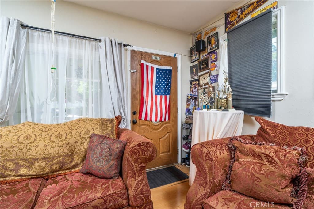 Multi-Family at 527 E Maple, Monrovia — photo 7 of 12