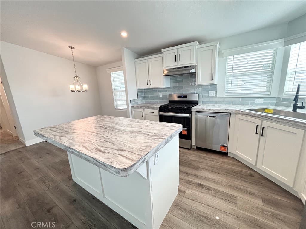 Home at 301 E Foothill Boulevard 130, Pomona — photo 6 of 12