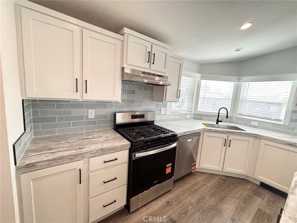 Home at 301 E Foothill Boulevard 130, Pomona — photo 8 of 12