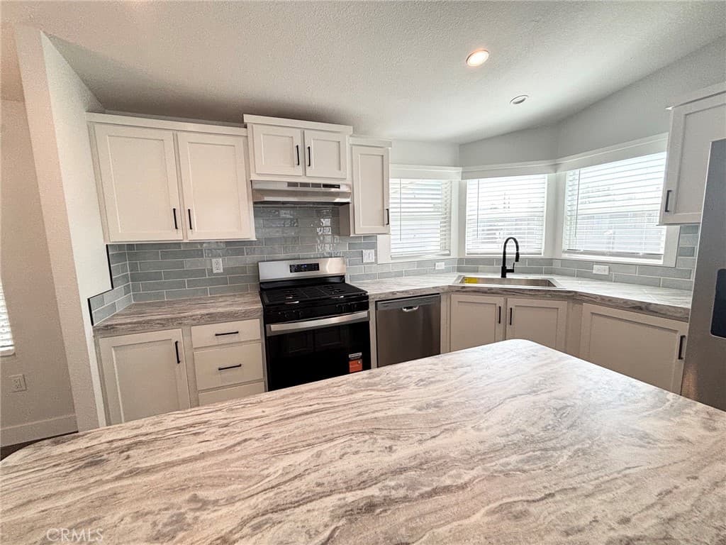 Home at 301 E Foothill Boulevard 130, Pomona — photo 9 of 12