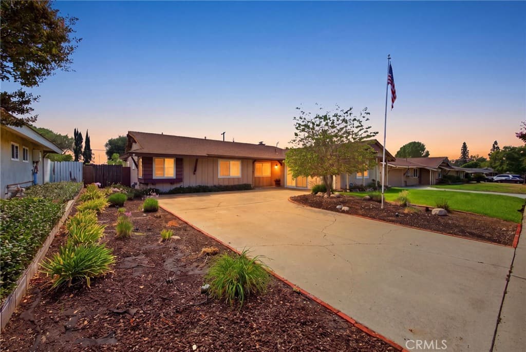 Home at 610 Ridgefield, Claremont — photo 1 of 12