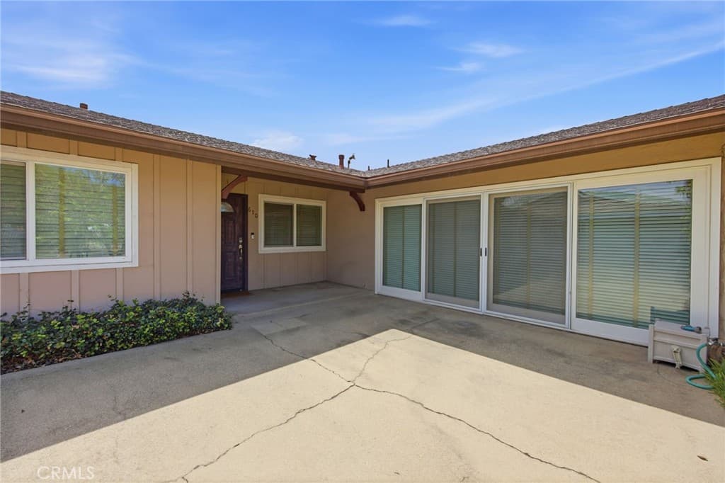 Home at 610 Ridgefield, Claremont — photo 8 of 12