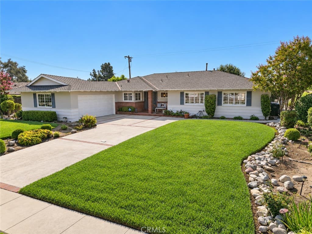 Home at 644 Crestglen Road, Glendora — photo 5 of 12