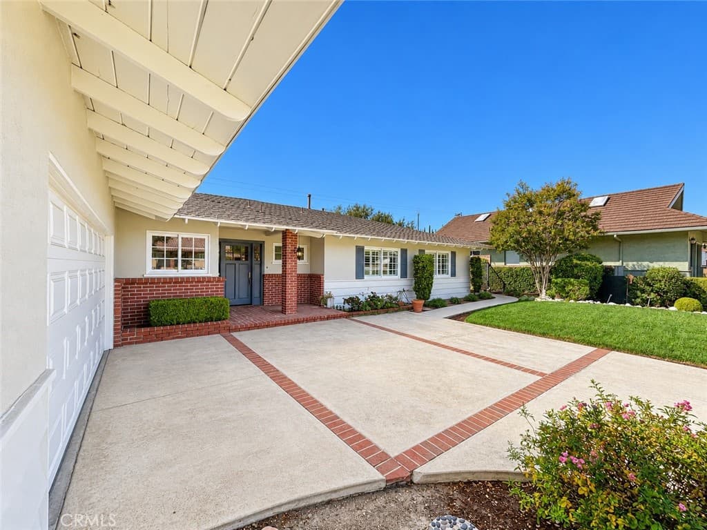 Home at 644 Crestglen Road, Glendora — photo 8 of 12