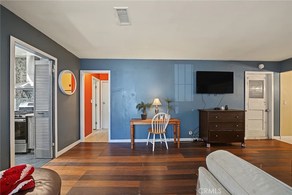 Home at 907 S Danehurst, Glendora — photo 8 of 12