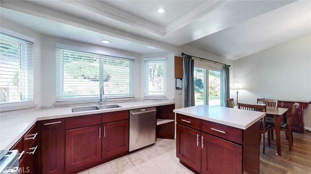 Home at 925 Heaton Moor Drive, Walnut — photo 11 of 12