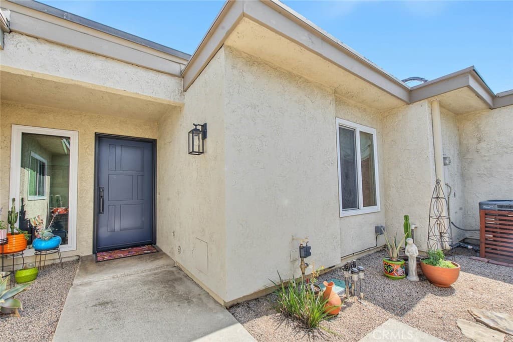 Home at 434 Champlain, Claremont — photo 5 of 12