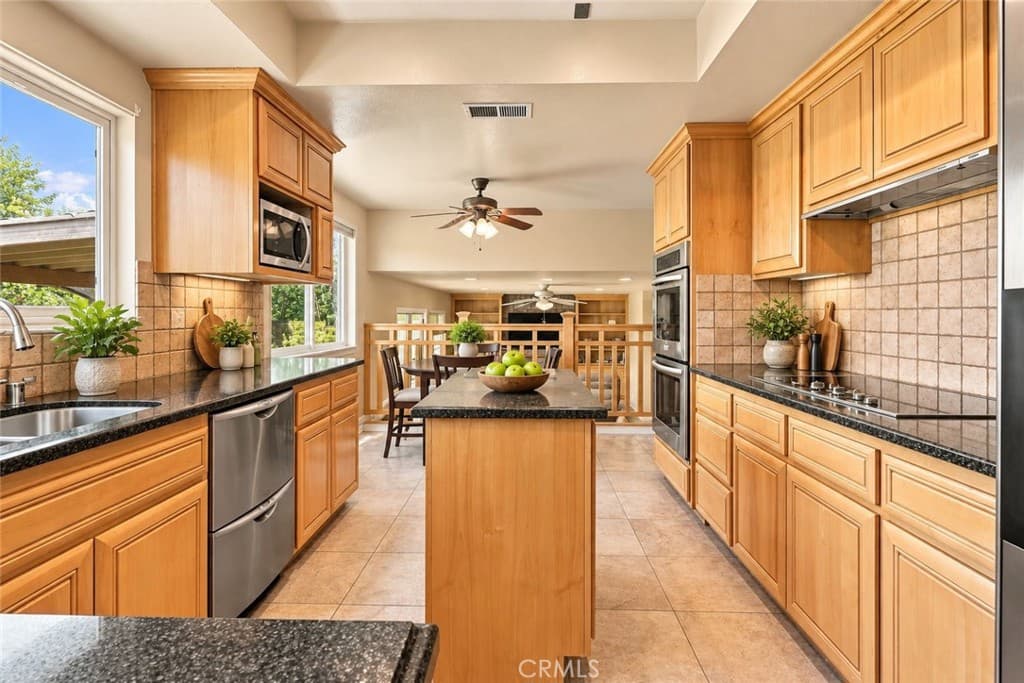 Home at 1507 S Glencroft, Glendora — photo 9 of 12