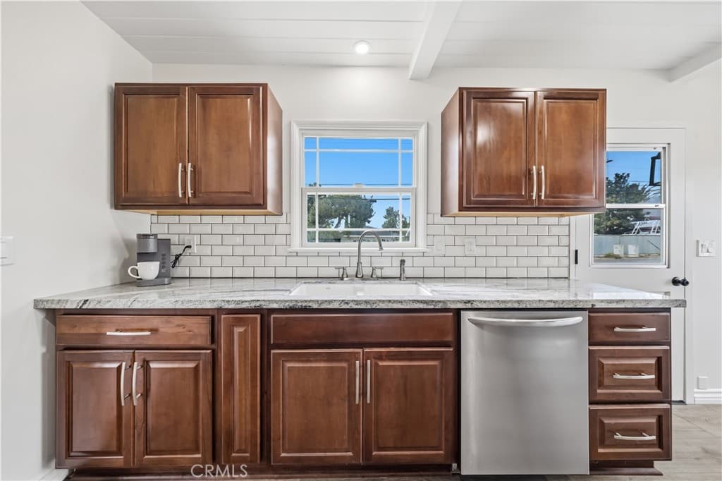Home at 804 Myrtle Avenue, Glendora — photo 10 of 12
