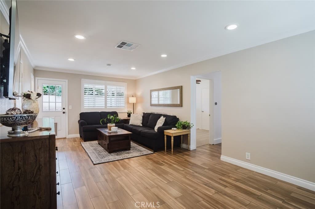 Home at 6124 N Fairvale Drive, Azusa — photo 12 of 12
