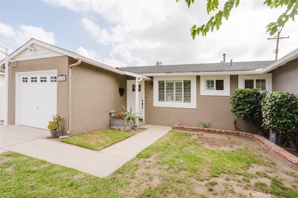 Home at 6124 N Fairvale Drive, Azusa — photo 5 of 12
