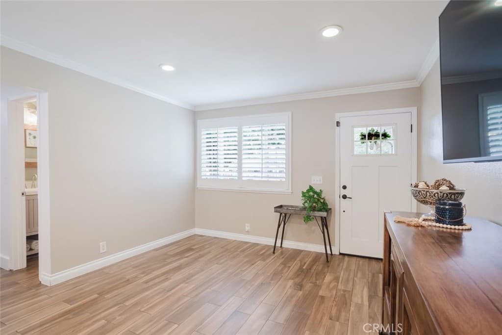 Home at 6124 N Fairvale Drive, Azusa — photo 8 of 12