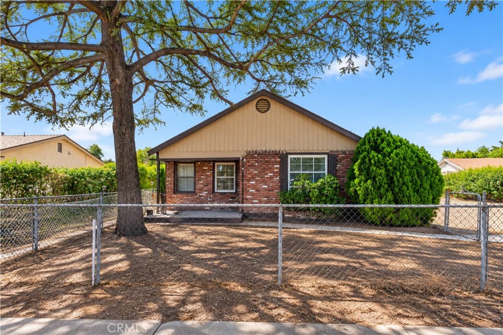 Home at 11704 Emery Street, El Monte — photo 1 of 12