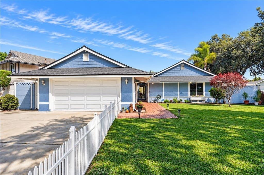Home at 1630 E Edgecomb, Covina — photo 2 of 12