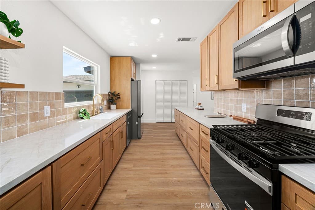 Home at 14609 Cavette, Baldwin Park — photo 11 of 12