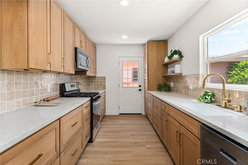 Home at 14609 Cavette, Baldwin Park — photo 10 of 12