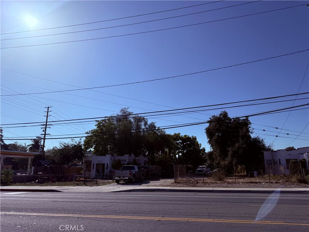 Home at 4413 Maine, Baldwin Park — photo 4 of 5