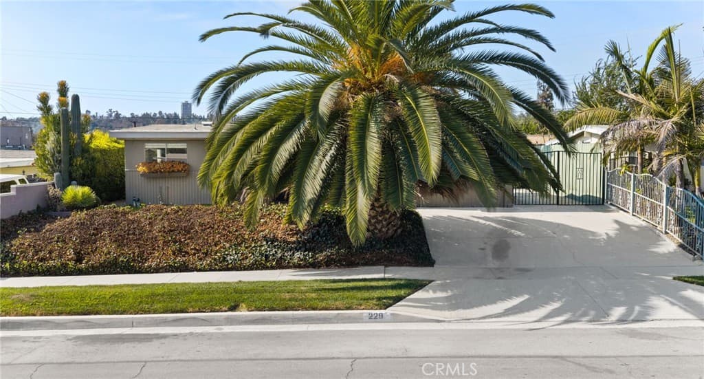 Home at 229 S Shipman, La Puente — photo 2 of 12