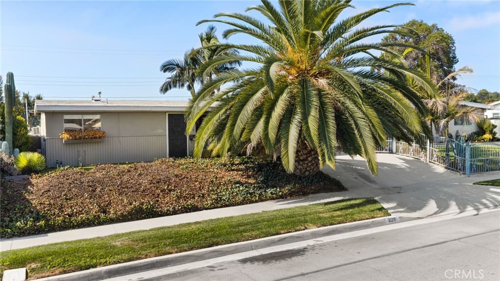 Home at 229 S Shipman, La Puente — photo 3 of 12