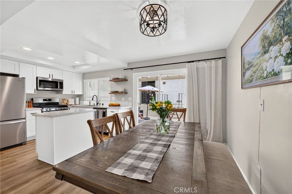 Townhouse at 1285 Tarryglen Ln, San Dimas — photo 10 of 12