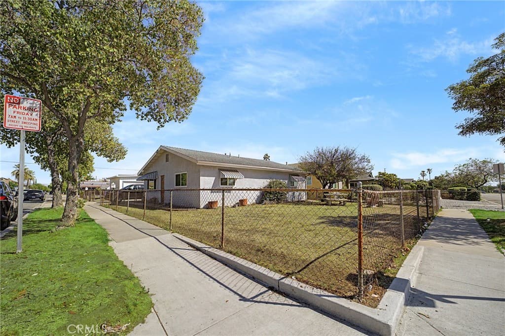Multi-Family at 234 W 4th, Azusa — photo 3 of 12