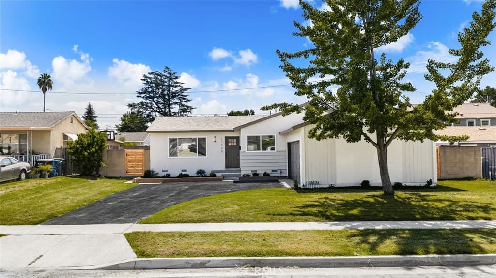 Home at 17722 E Benbow Street, Covina — photo 4 of 12